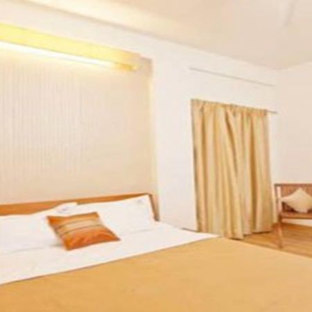 Hotel Holiday Home Bangalore Extérieur photo