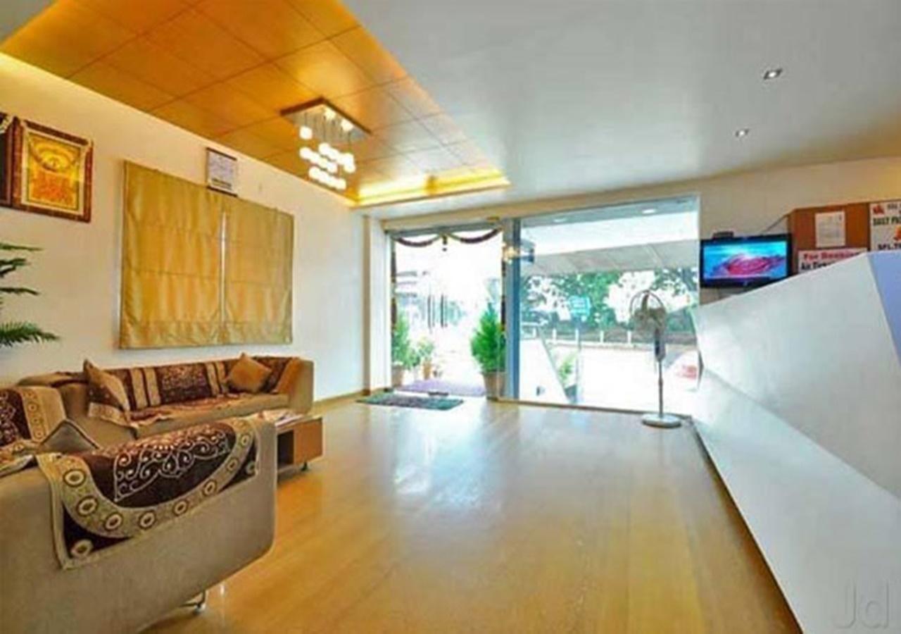 Hotel Holiday Home Bangalore Extérieur photo