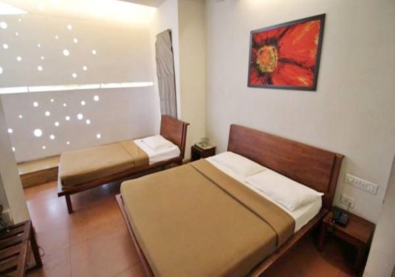 Hotel Holiday Home Bangalore Extérieur photo